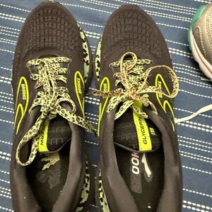Brooks Black and Yellow Athletic Shoes